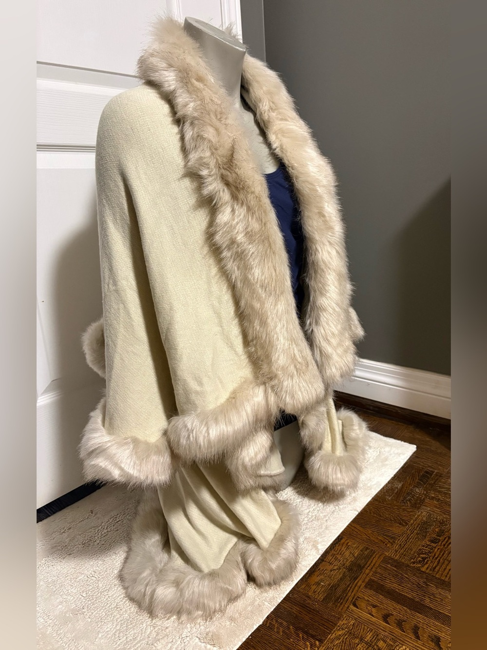 Faux Fur Trim Shawl Cape - Picture 2 of 11